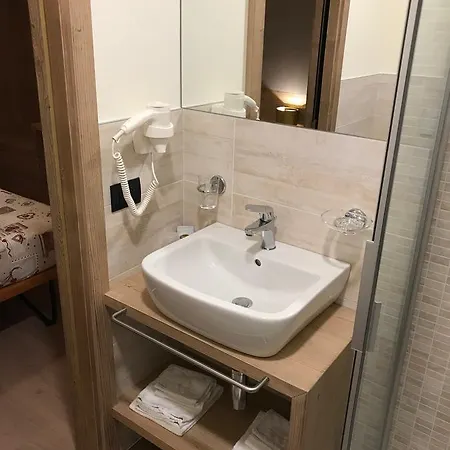 فندق Piccolo بورمْيو